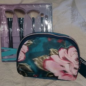 Gorgeous SK Teal Brushes and Bag